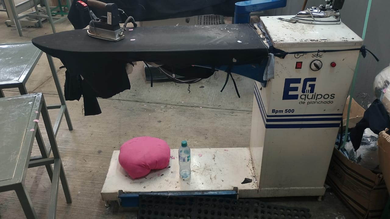 MESA DE PLANCHADO