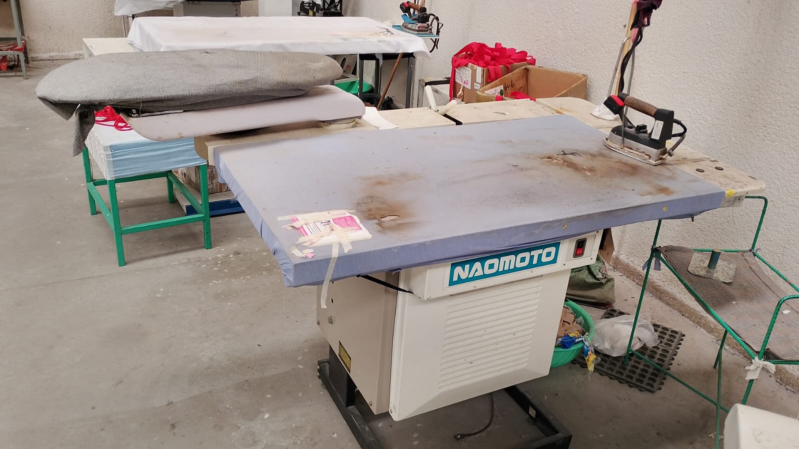 MESA DE PLANCHADO